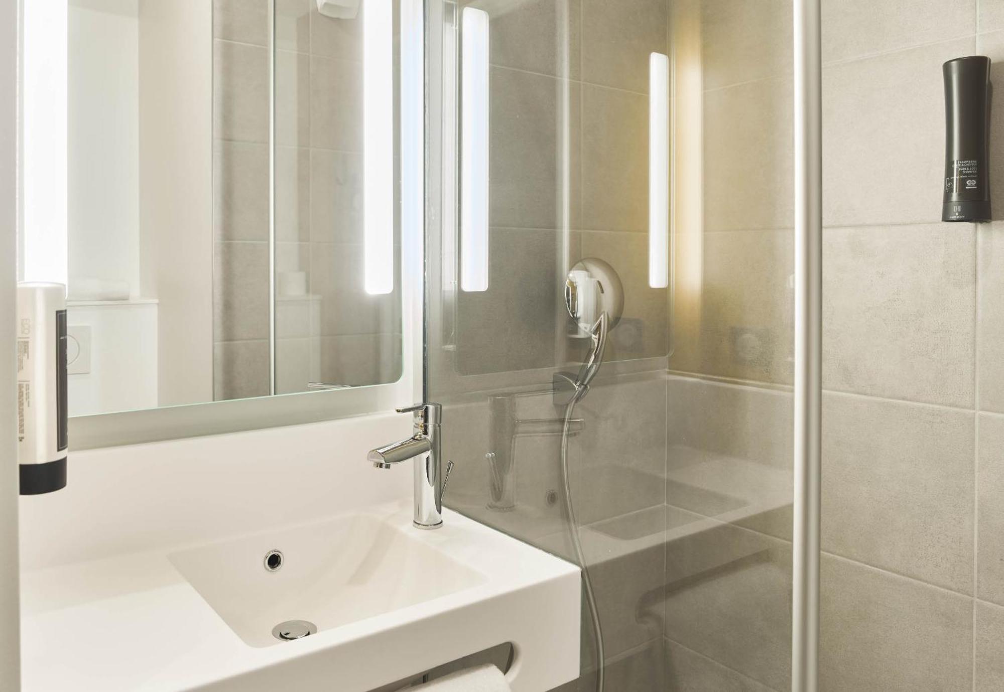 B&B Hotel Versailles Rocquencourt Экстерьер фото